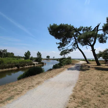 A 400 De La Plage Du Mauret אנדרנוס-לה-באינס